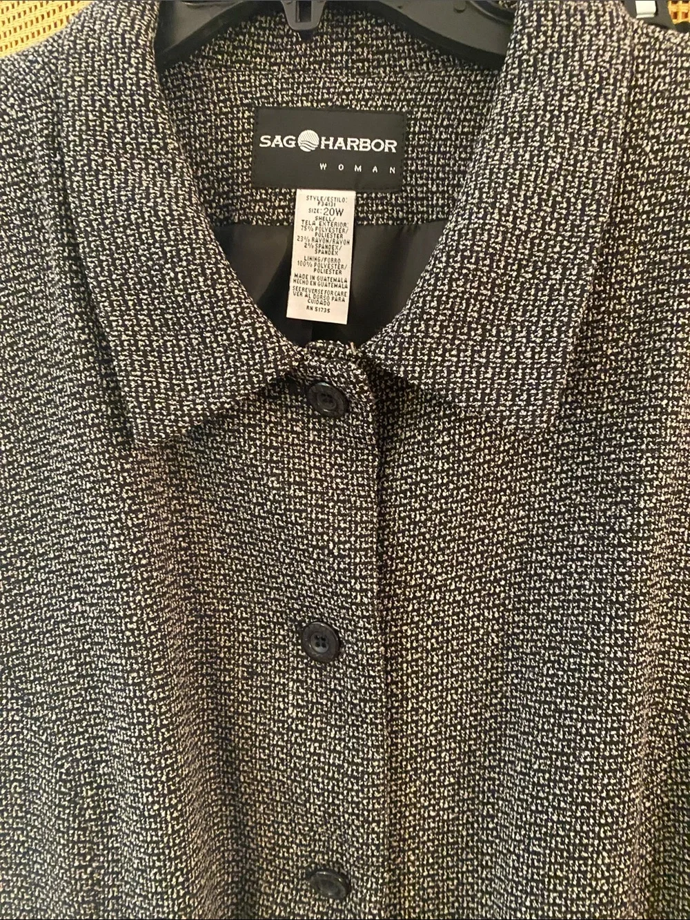 Sag Harbor Women's Charcoal Textured Button-Up Blazer with black pant